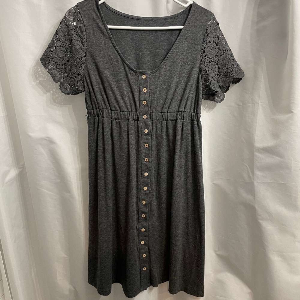 Grey sundress with lace sleeve